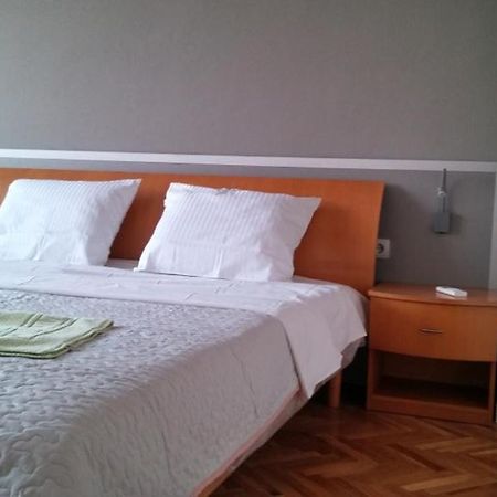 Dima Apartment Veliko Tărnovo Esterno foto