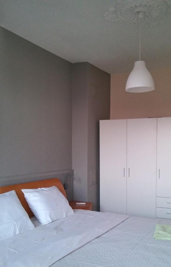 Dima Apartment Veliko Tărnovo Esterno foto